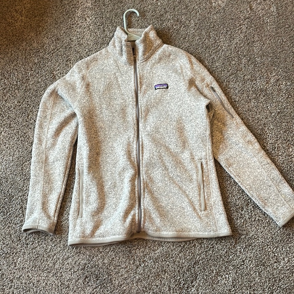 Girls grey Patagonia zip up hoodie.